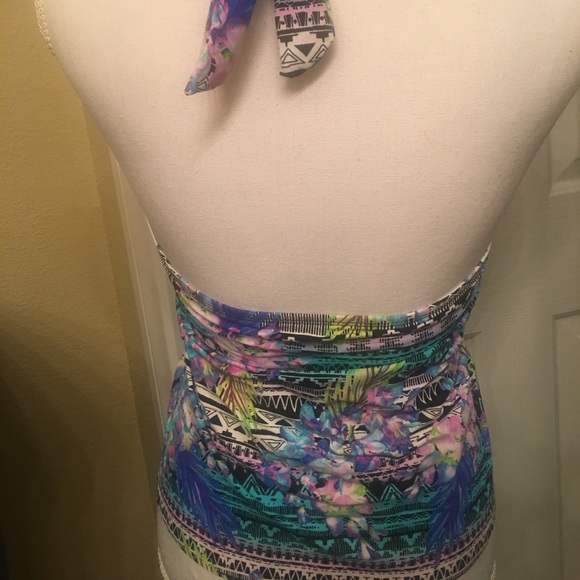 New KENNETH COLE Floral Swimsuit 2pc Sz M - Picture 3 of 8